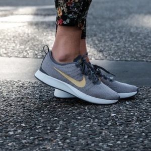 NEVER WORN Nike Grey Nike Dual Tone Racer w/gold